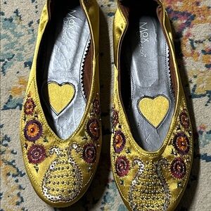 Max Collection Yellow Embellished Flats Womens 10